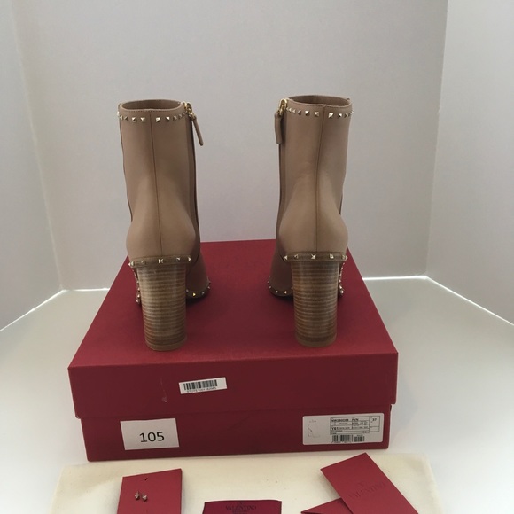 🌟LAST CALL🌟Valentino Soul Rockstud Boots in Nude - Picture 4 of 8